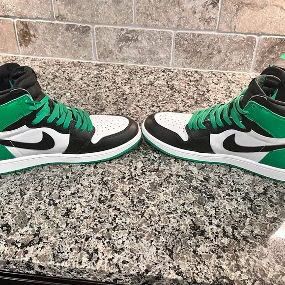 SOLD!!!! Nike Jordan 1, Lucky Green. Size 11, NIB - Picture 5 of 6